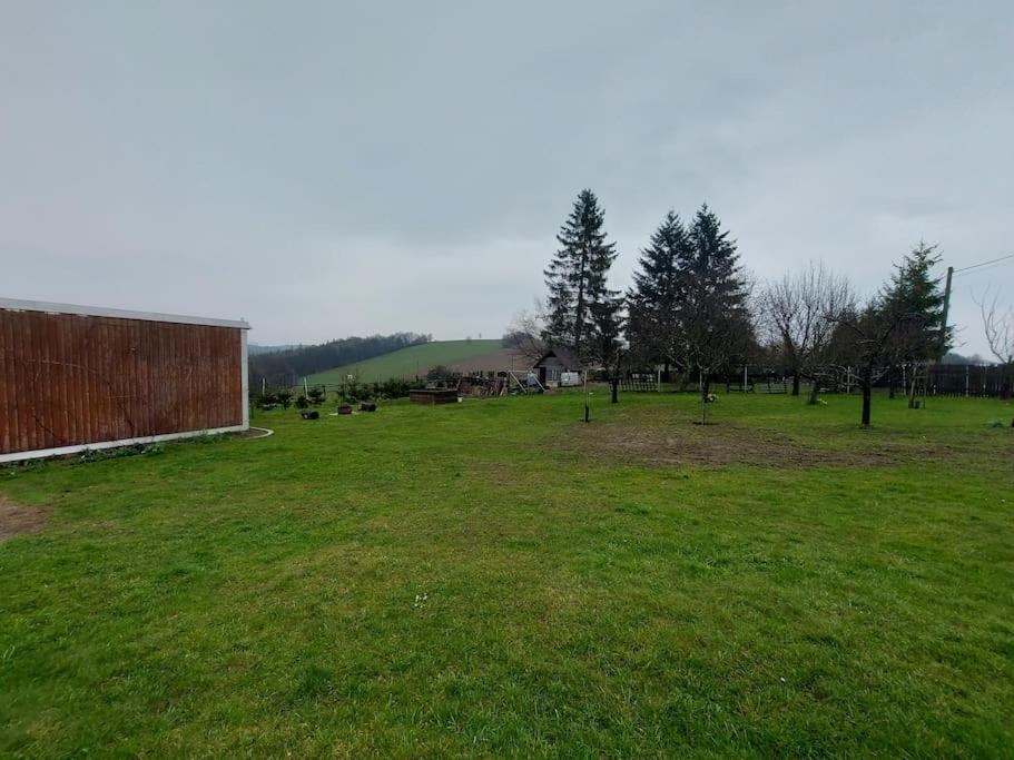 Dum Nedaleko Resovskych Vodopadu Villa Tvrdkov Exterior foto